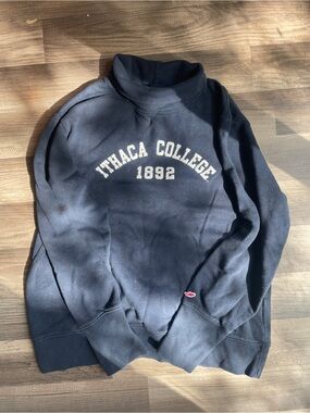 Ithaca College 1892 Vintage Turtleneck Sweatshirt